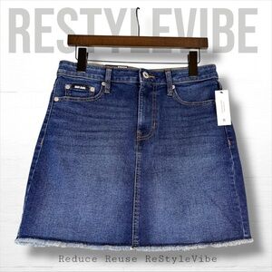 DKNY Women’s Size 4 Denim Jean Skirt Mini NWT Stretch 5 Pocket Styling Mid Rise